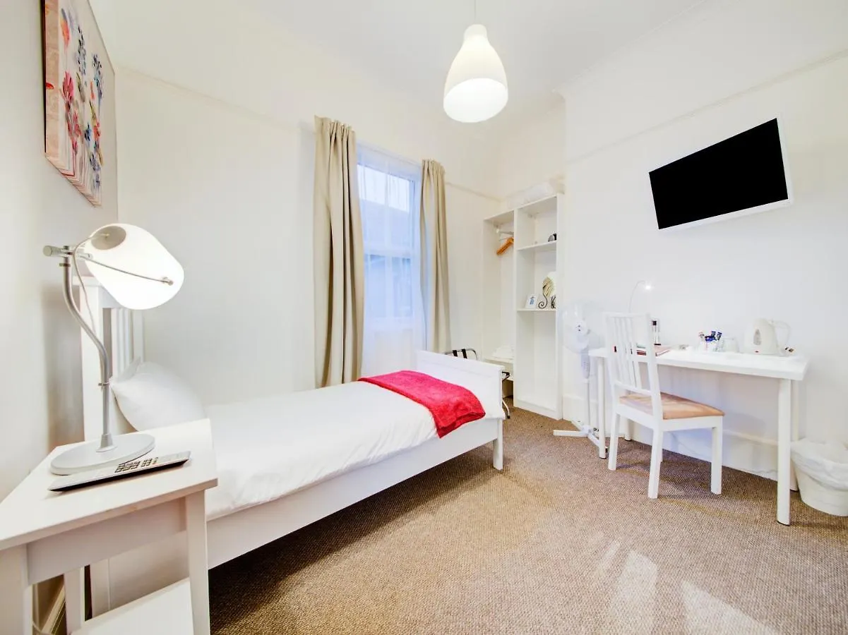 The Regent Guest House Southampton 4*,